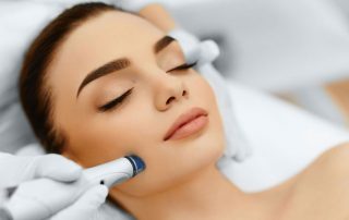 جوانسازی پوست با طب سوزنی توسط متخصص طب سوزنی